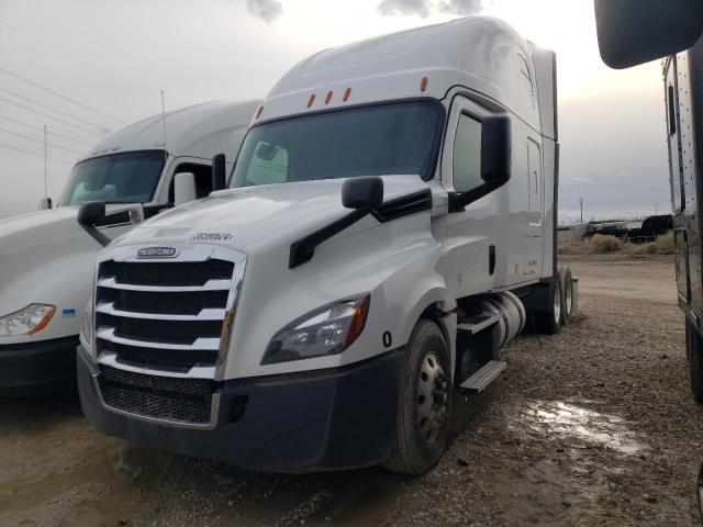 3AKJHHDR0KSKR1487 - 2019 FREIGHTLINER CASCADIA 1 WHITE photo 2