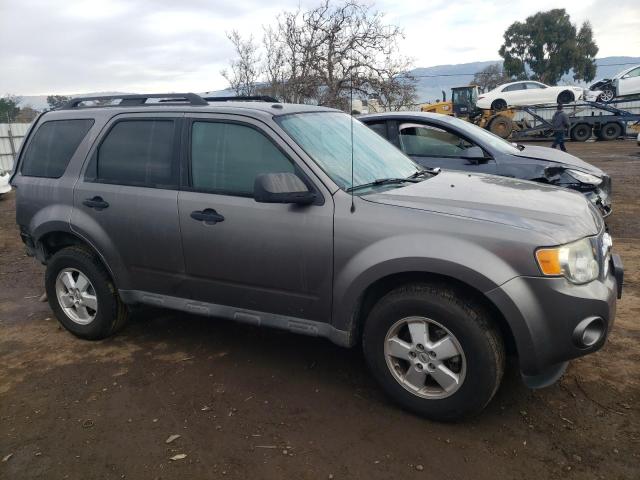 1FMCU0D76AKB11453 - 2010 FORD ESCAPE XLT GRAY photo 4