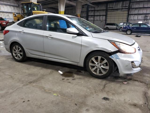 KMHCU4AEXDU427151 - 2013 HYUNDAI ACCENT GLS SILVER photo 4