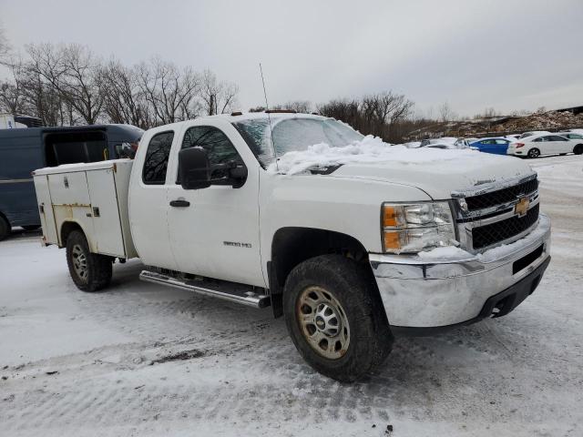 1GC5KZC89DZ348726 - 2013 CHEVROLET SILVERADO K3500 WHITE photo 4