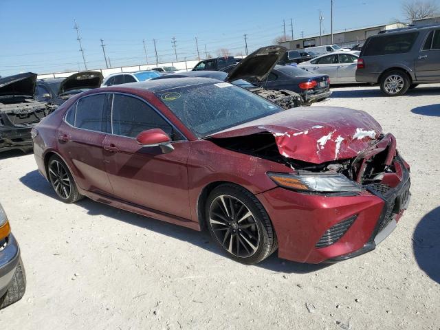 4T1BZ1HK3JU501366 - 2018 TOYOTA CAMRY XSE RED photo 4