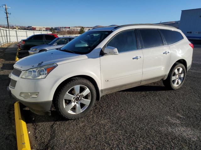 1GNEV33D39S109939 - 2009 CHEVROLET TRAVERSE LTZ WHITE photo 1