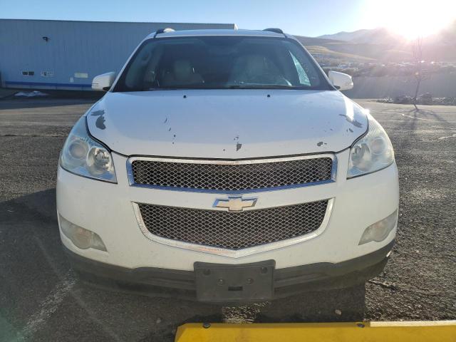 1GNEV33D39S109939 - 2009 CHEVROLET TRAVERSE LTZ WHITE photo 5