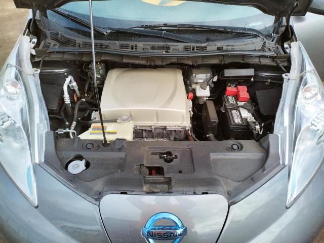 1N4BZ0CP1GC313399 - 2016 NISSAN LEAF SV GRAY photo 11