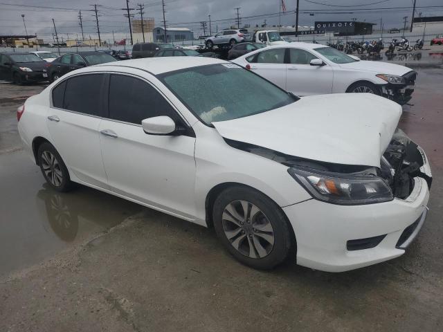 1HGCR2F31FA026935 - 2015 HONDA ACCORD LX WHITE photo 4