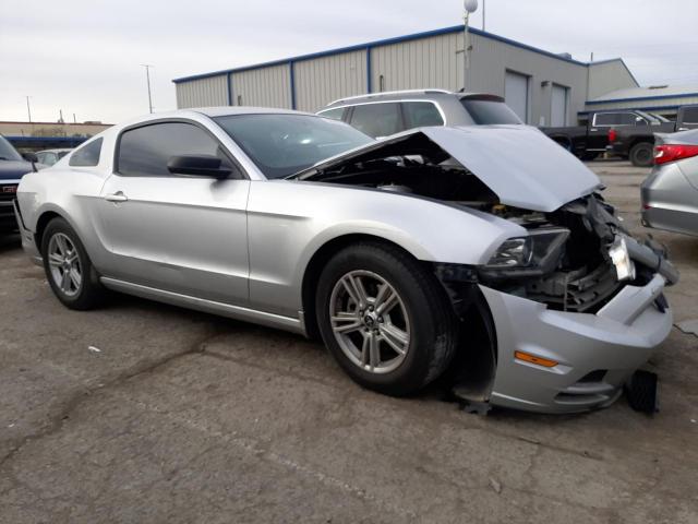 1ZVBP8AM2D5219102 - 2013 FORD MUSTANG SILVER photo 4