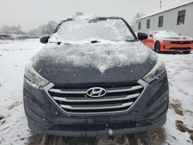 KM8J23A42HU422868 - 2017 HYUNDAI TUCSON SE BLACK photo 5