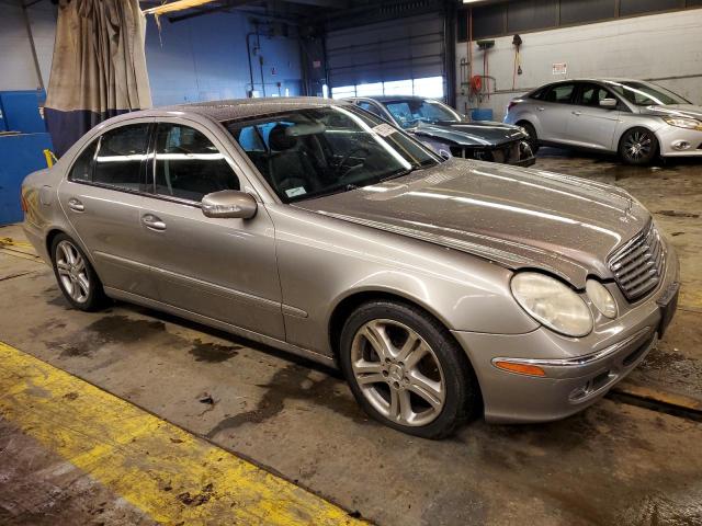 WDBUF83J95X180868 - 2005 MERCEDES-BENZ E 500 4MATIC TAN photo 4