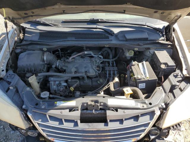 2A8HR44E69R542639 - 2009 CHRYSLER TOWN & COU LX GOLD photo 12