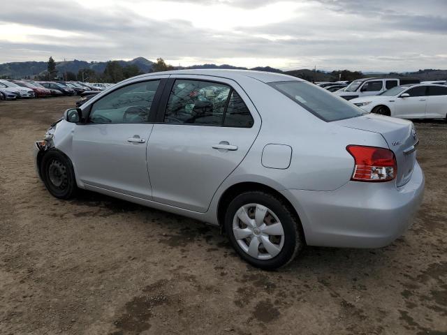 JTDBT923571144191 - 2007 TOYOTA YARIS SILVER photo 2