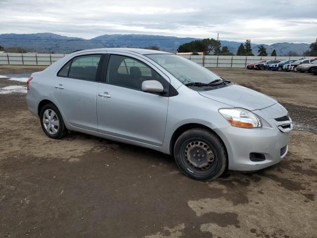 JTDBT923571144191 - 2007 TOYOTA YARIS SILVER photo 4