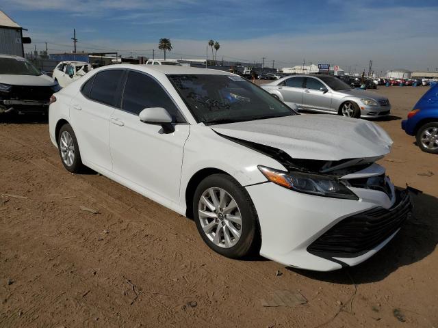 4T1B11HK5KU837738 - 2019 TOYOTA CAMRY L WHITE photo 4