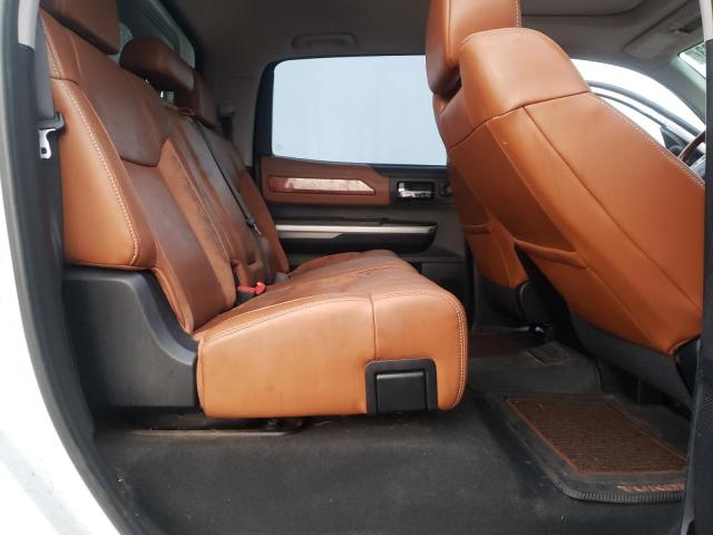 5TFAW5F14EX332411 - 2014 TOYOTA TUNDRA CREWMAX PLATINUM Weiß Foto 10