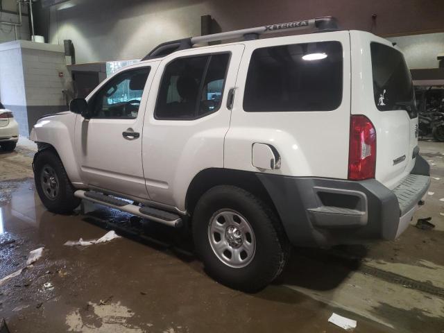 5N1AN0NW2DN825965 - 2013 NISSAN XTERRA X WHITE photo 2