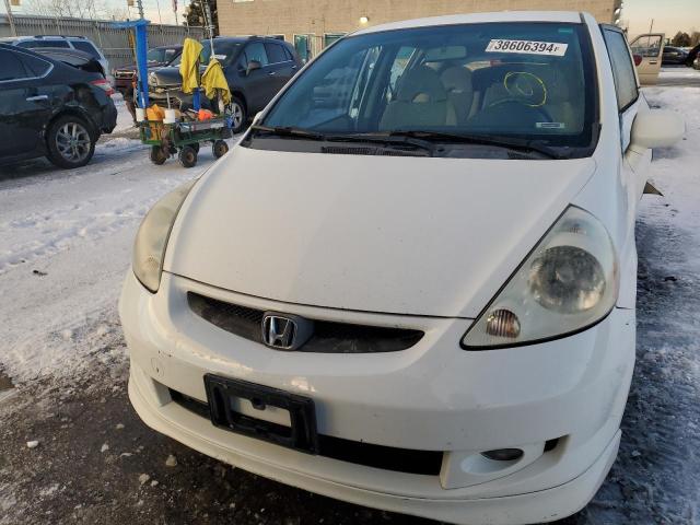 JHMGD38687S011791 - 2007 HONDA FIT S WHITE photo 5