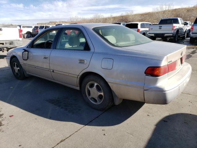 4T1BG22K4YU663926 - 2000 TOYOTA CAMRY CE SILVER photo 2