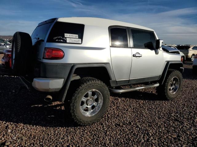 JTEBU11F470087591 - 2007 TOYOTA FJ CRUISER SILVER photo 3