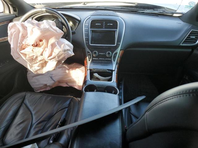 2LMPJ8LR5JBL41706 - 2018 LINCOLN MKX RESERVE فضي صورة 8