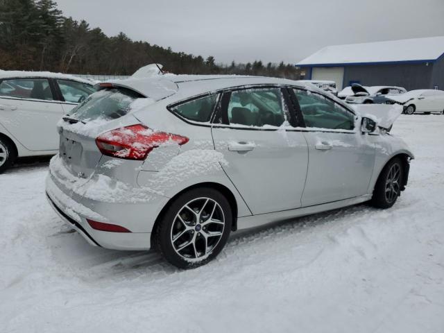 1FADP3K23FL360700 - 2015 FORD FOCUS SE SILVER photo 3