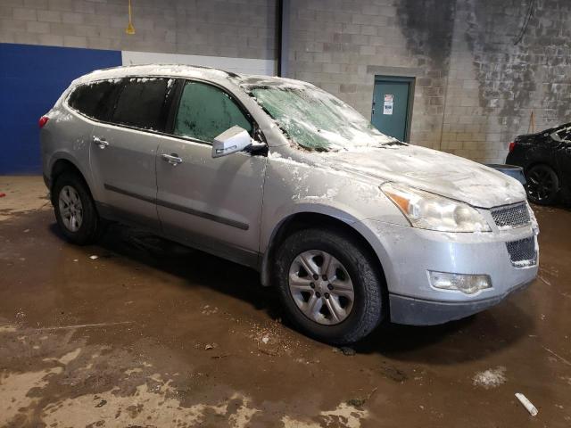 1GNKRFED5CJ328758 - 2012 CHEVROLET TRAVERSE LS SILVER photo 4