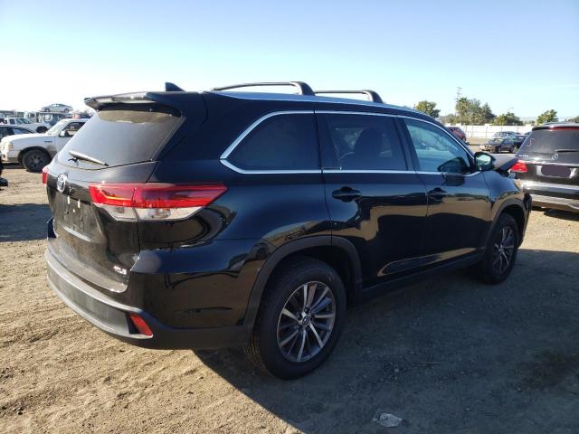 5TDKZRFH8KS564995 - 2019 TOYOTA HIGHLANDER SE BLACK photo 3