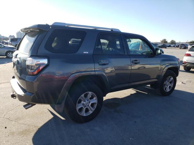 JTEBU5JR5F5261929 - 2015 TOYOTA 4RUNNER SR5 GRAY photo 3