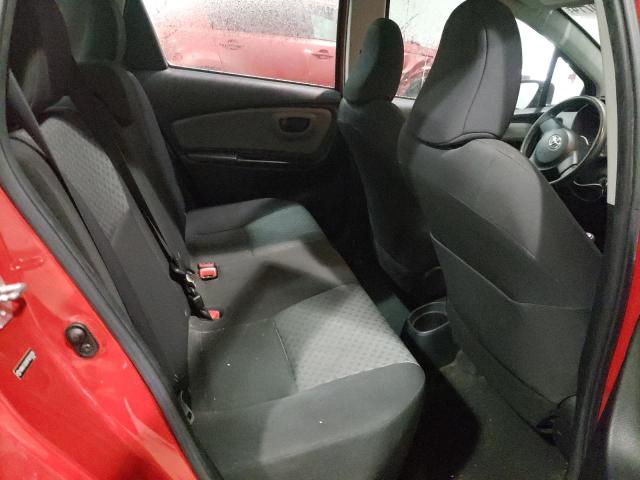 VNKKTUD38FA025203 - 2015 TOYOTA YARIS RED photo 10