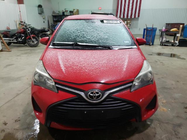 VNKKTUD38FA025203 - 2015 TOYOTA YARIS RED photo 5