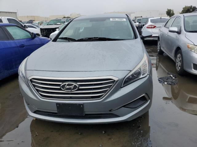 5NPE24AF4FH086712 - 2015 HYUNDAI SONATA SE GRAY photo 5