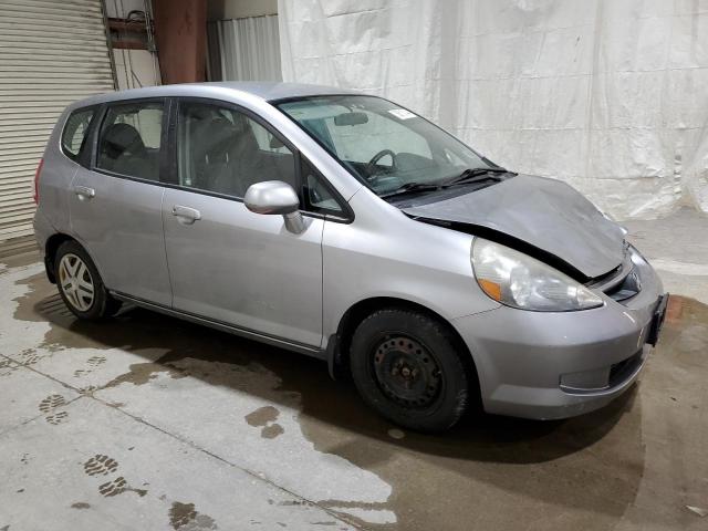 JHMGD38468S018450 - 2008 HONDA FIT SILVER photo 4