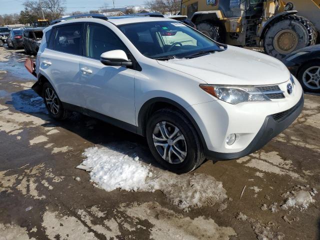 JTMRFREV0FD134121 - 2015 TOYOTA RAV4 XLE WHITE photo 4