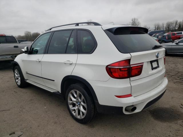 5UXZV4C53BL410086 - 2011 BMW X5 XDRIVE35I WHITE photo 2