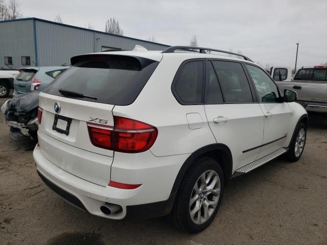 5UXZV4C53BL410086 - 2011 BMW X5 XDRIVE35I WHITE photo 3