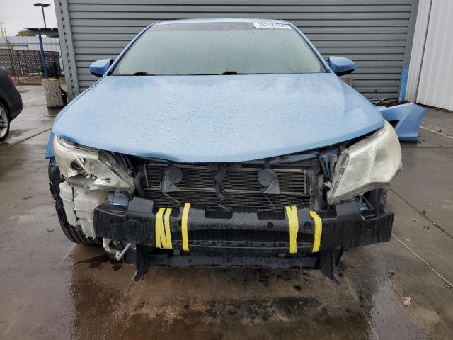 4T1BD1FK1DU075599 - 2013 TOYOTA CAMRY HYBRID BLUE photo 5