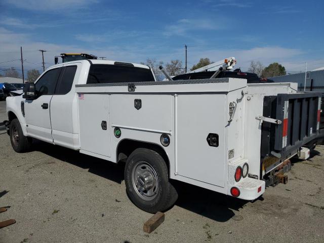 1FD8X3AT4KED18357 - 2019 FORD F350 SUPER DUTY WHITE photo 2