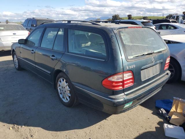 WDBJH65JX1B353318 - 2001 MERCEDES-BENZ E 320 BLUE photo 2