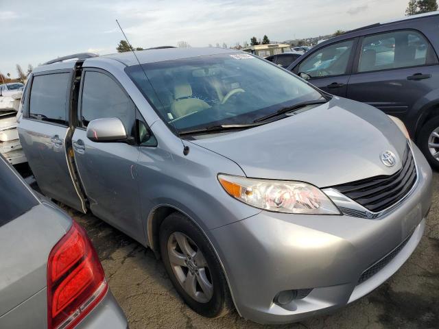 5TDKK3DCXES500454 - 2014 TOYOTA SIENNA LE GRAY photo 4