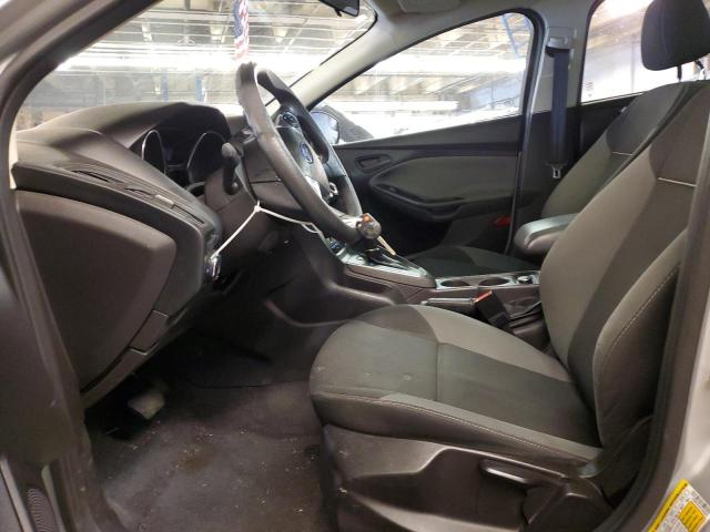 1FAHP3F24CL260998 - 2012 FORD FOCUS SE SILVER photo 7