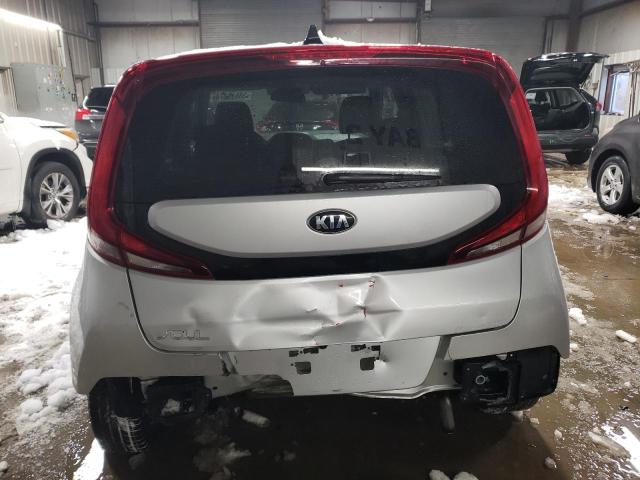 KNDJ23AU0L7068585 - 2020 KIA SOUL LX SILVER photo 6