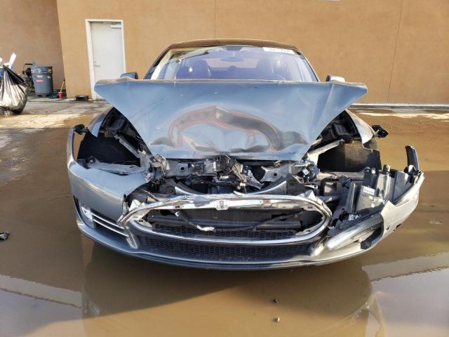 5YJSA1DG2DFP03979 - 2013 TESLA MODEL S Մոխրագույն լուսանկար 5