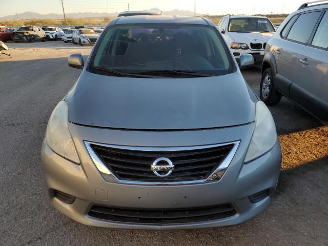 3N1CN7AP2CL896203 - 2012 NISSAN VERSA S SILVER photo 5