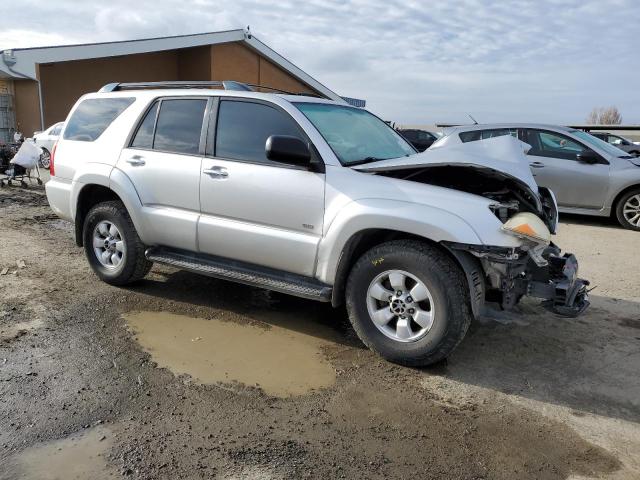 JTEZU14R078085665 - 2007 TOYOTA 4RUNNER SR5 GRAY photo 4