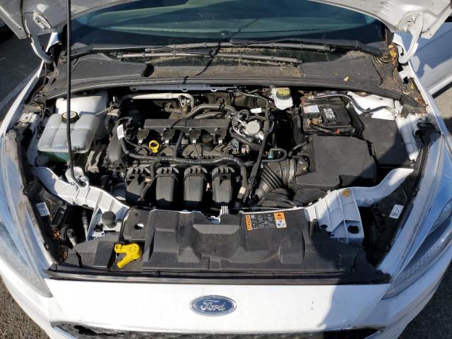 1FADP3F24JL250192 - 2018 FORD FOCUS SE WHITE photo 11