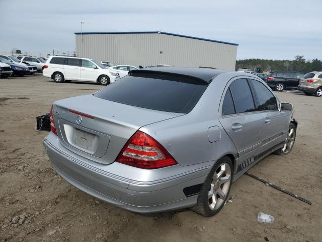 WDBRF64J25F615499 - 2005 MERCEDES-BENZ C 320 GRAY photo 3