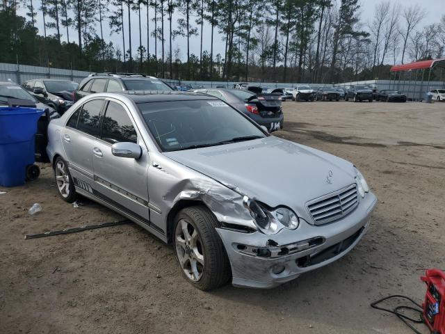 WDBRF64J25F615499 - 2005 MERCEDES-BENZ C 320 GRAY photo 4