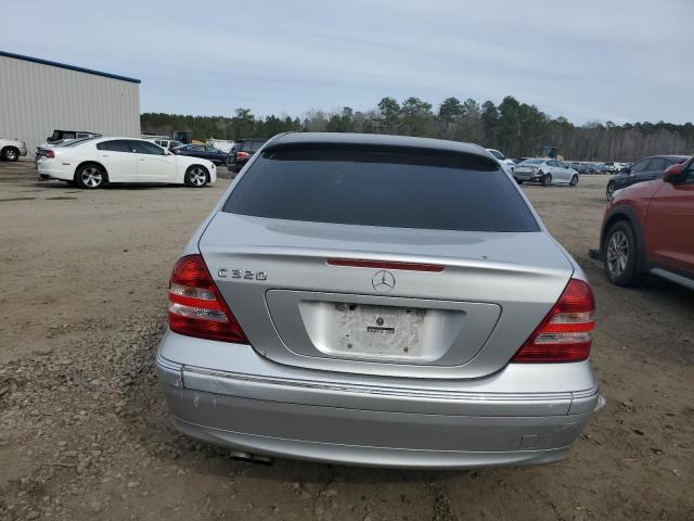 WDBRF64J25F615499 - 2005 MERCEDES-BENZ C 320 GRAY photo 6