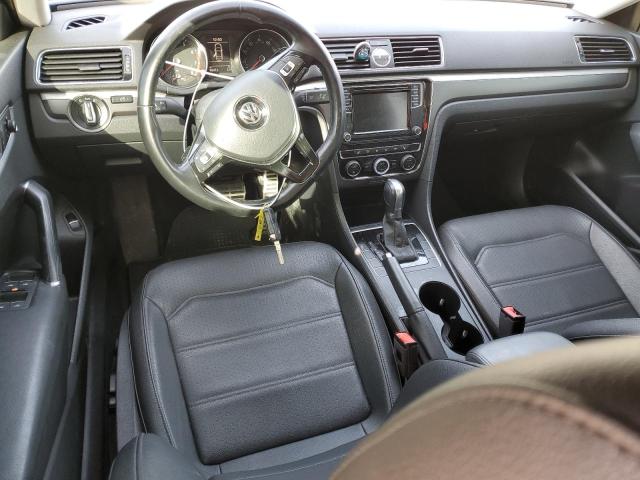 1VWDT7A36HC076467 - 2017 VOLKSWAGEN PASSAT R-LINE Grau Foto 8