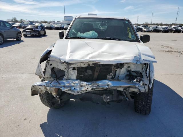 1GTDS136658106396 - 2005 GMC CANYON WHITE photo 5