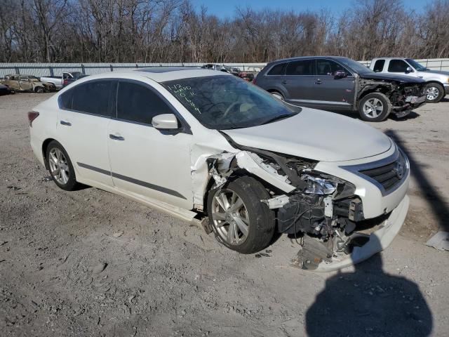 1N4AL3AP2FN900649 - 2015 NISSAN ALTIMA 2.5 WHITE photo 4