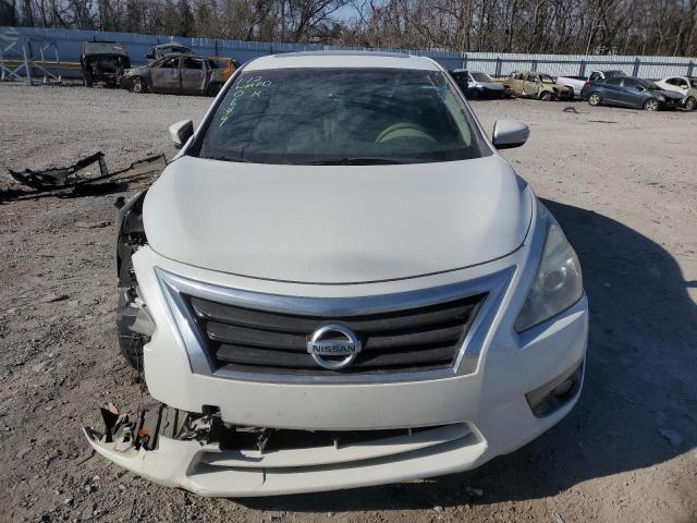 1N4AL3AP2FN900649 - 2015 NISSAN ALTIMA 2.5 WHITE photo 5